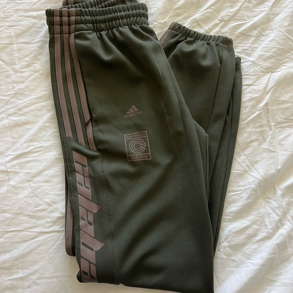 YZY X ADIDAS SWEATS